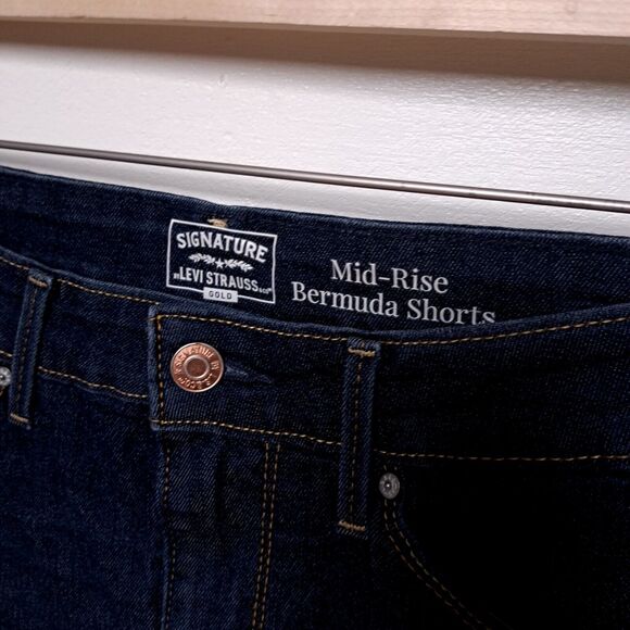 Levi's Levis Strauss Mid Rise Bermuda Shorts Rolled Hem 10 Womens Jean - Picture 2 of 8